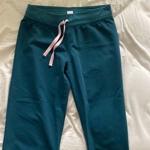 Caribbean blue figs Livingston pants size small